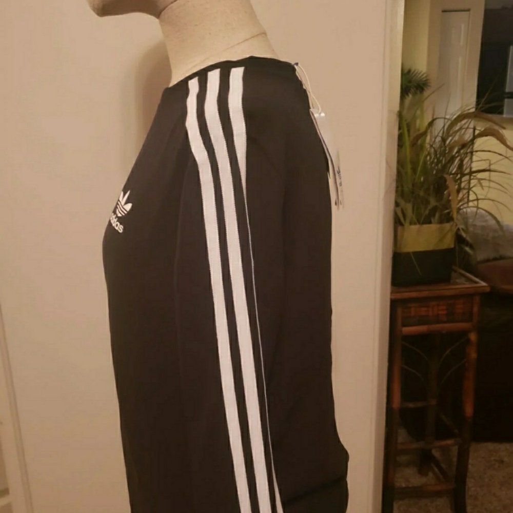Adidas - Picture 3 of 5